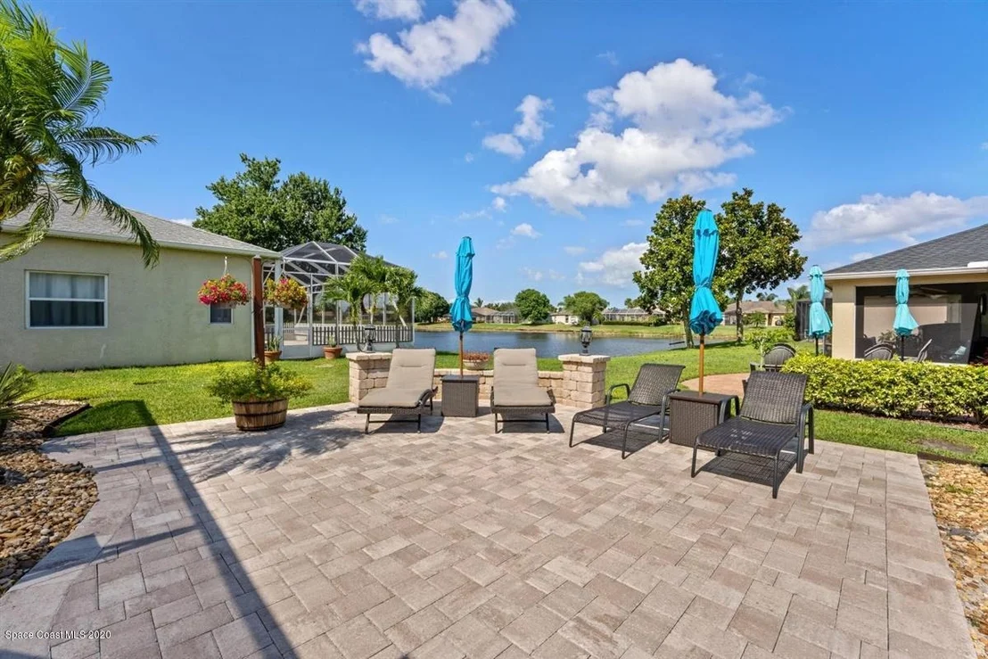 Photo of 962 Del Mar Circle