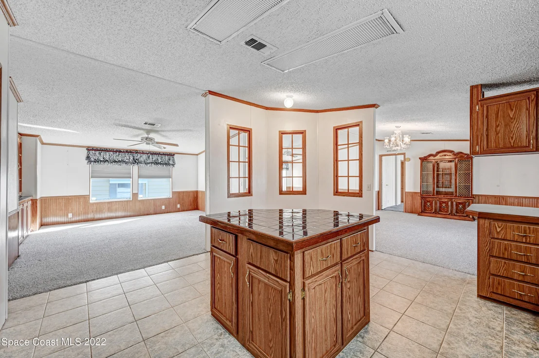 Photo of 2323 Coconut Palm Drive NE