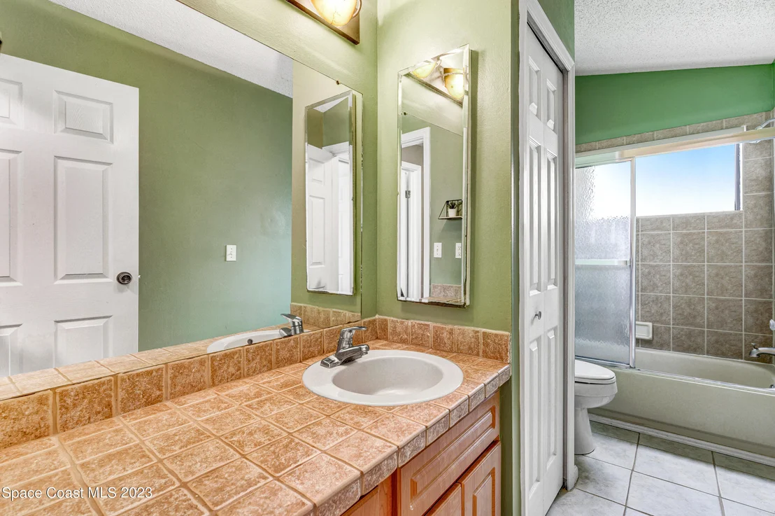 Photo of 1255 Walnut Court