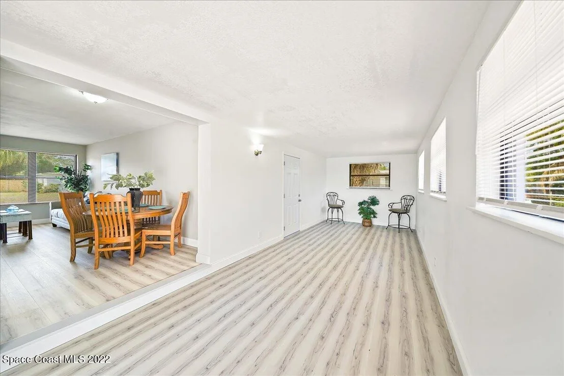 Photo of 1210 Willow Lane