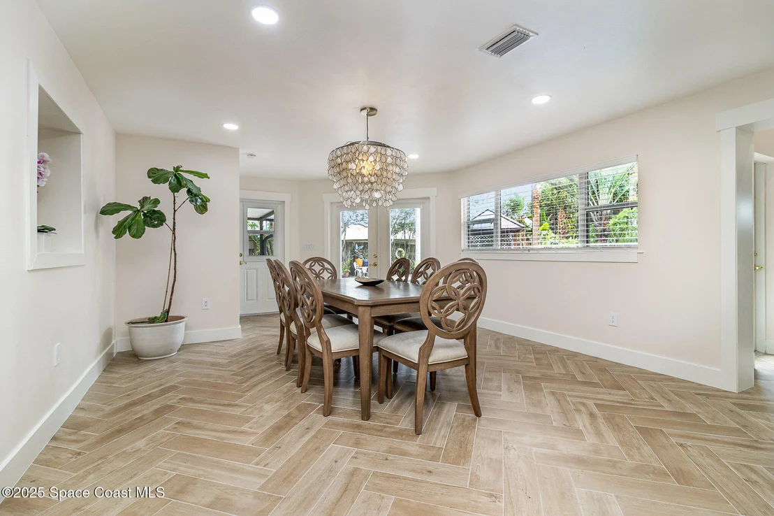 Photo of 2101 Lance Boulevard