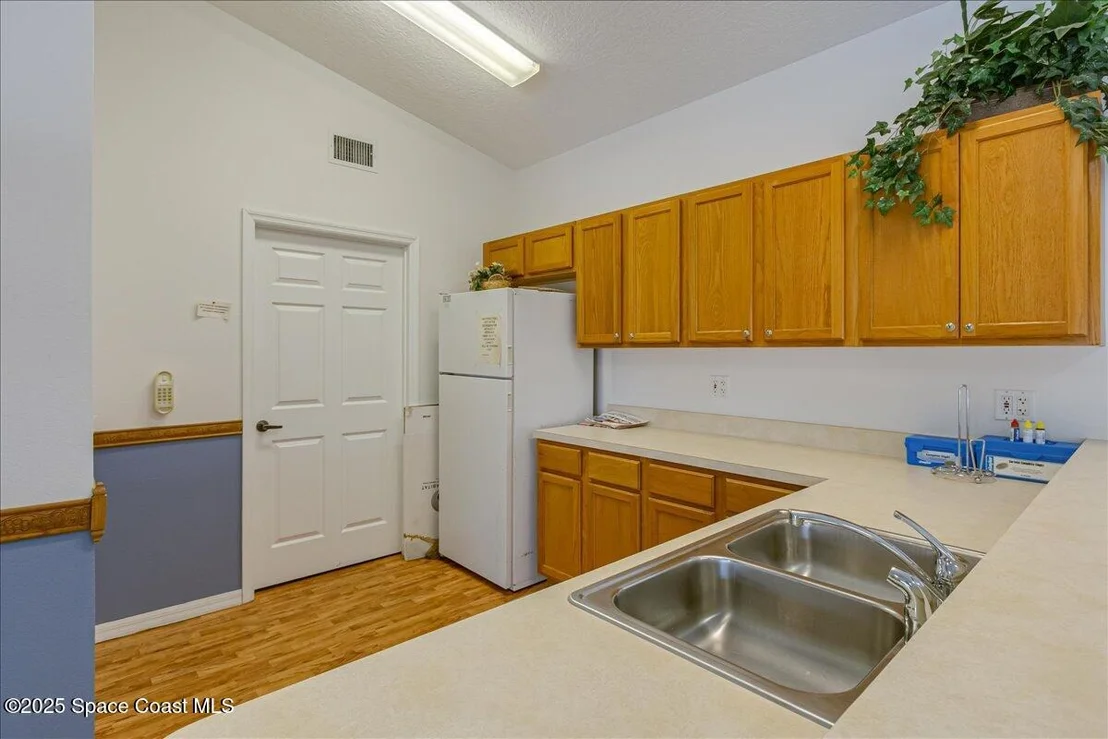 Photo of 1007 Pine Creek Circle NE