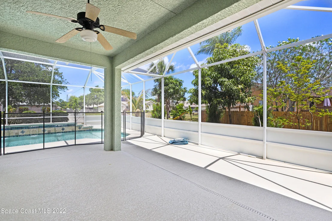 Photo of 1601 Eldron Boulevard SE