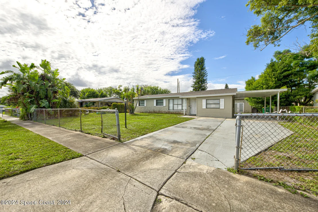 Photo of 1025 Illinois Road
