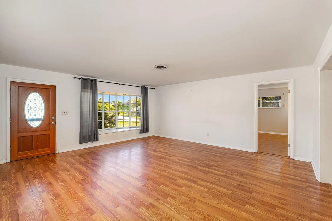 Photo of 395 Willow Drive