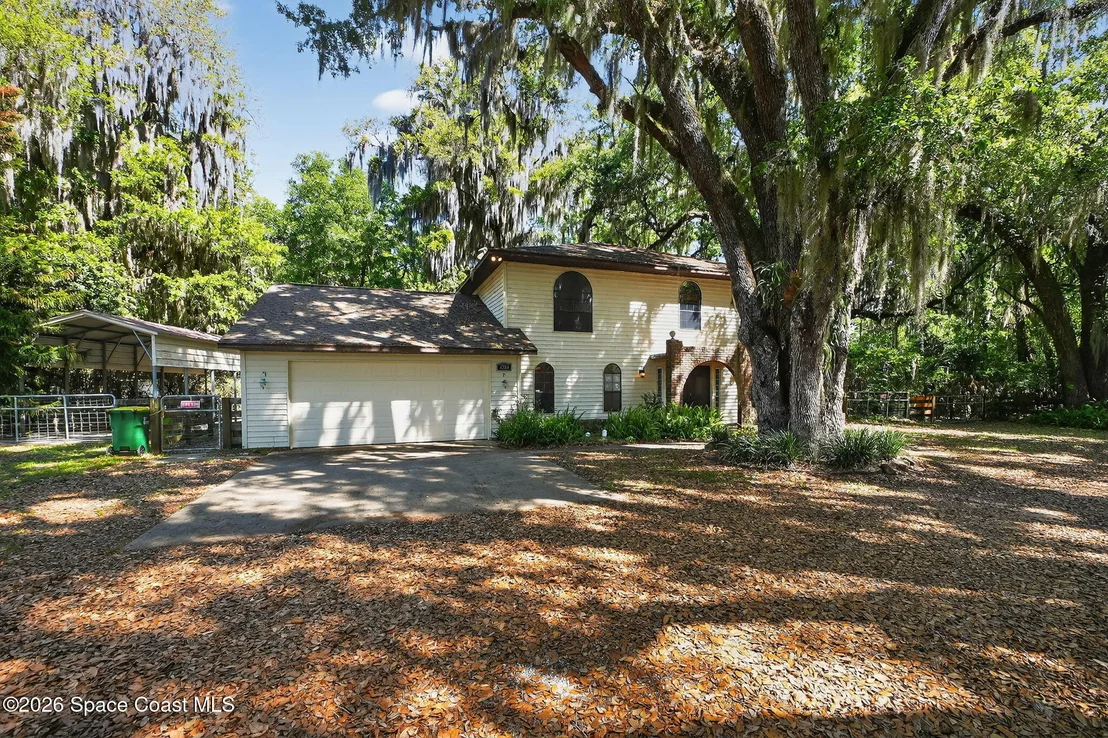 Photo of 3380 Lionel Road