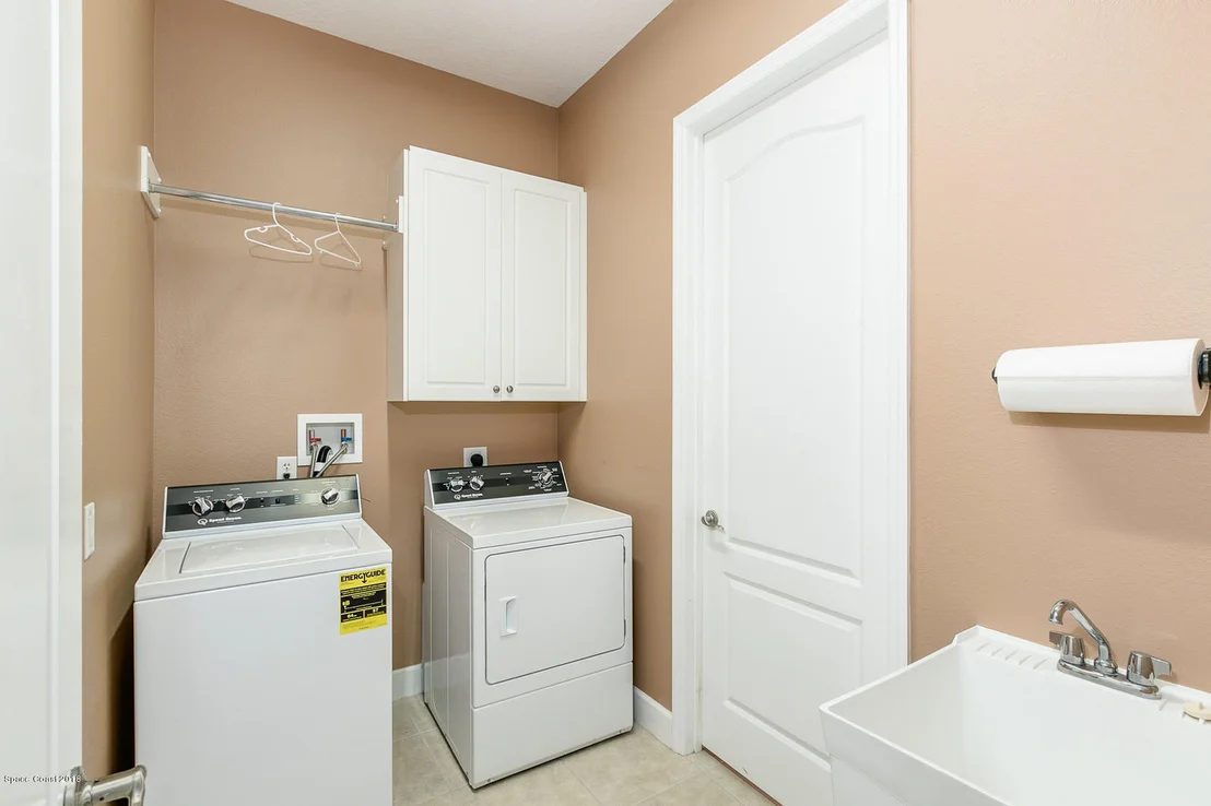 Photo of 5700 Rusack Drive