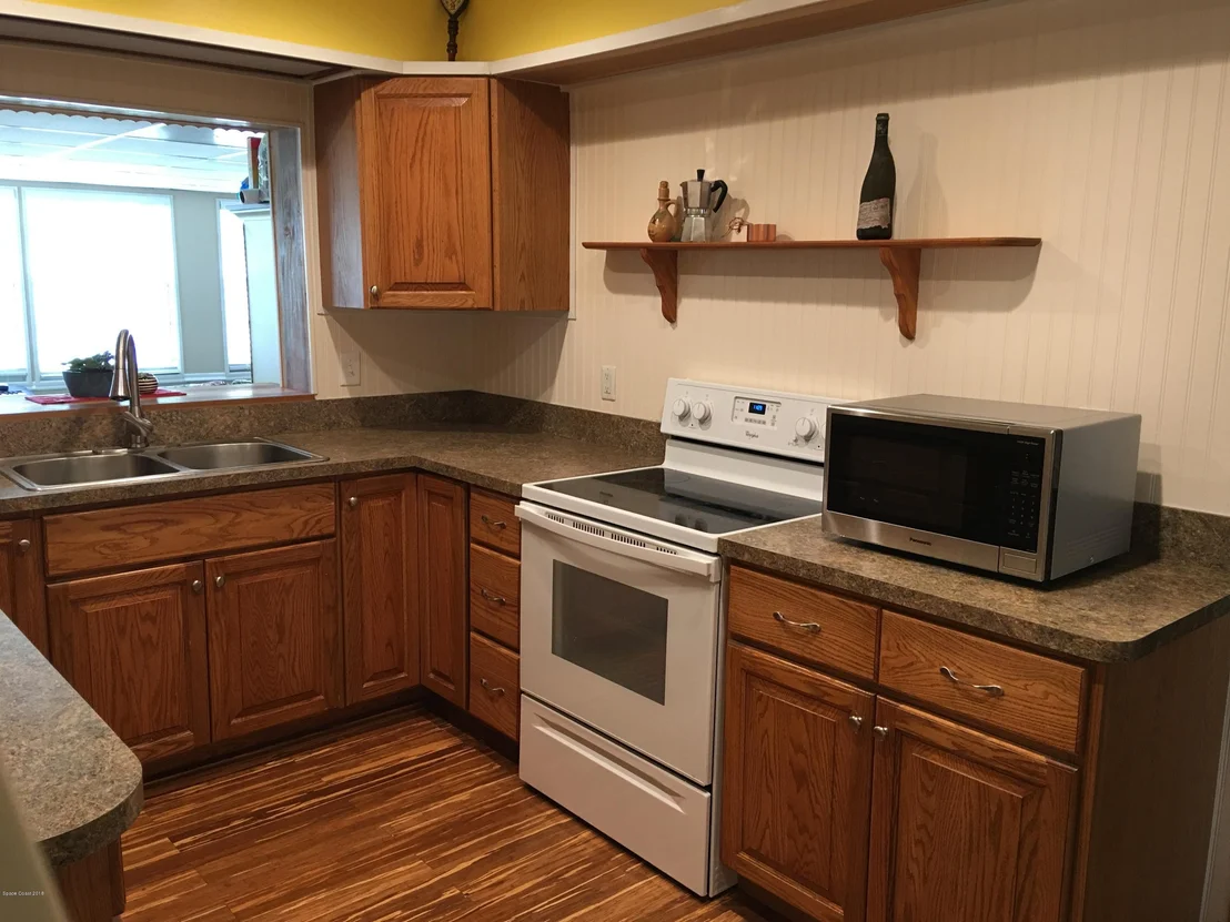 Photo of 694 Ballard Drive