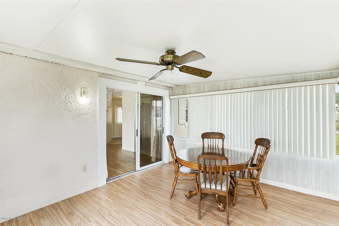 Photo of 1013 Goldenrod Circle NE