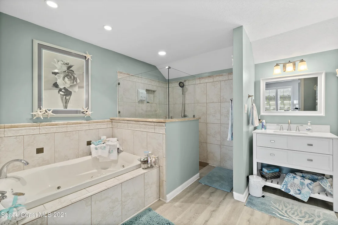 Photo of 432 Cardinal Drive
