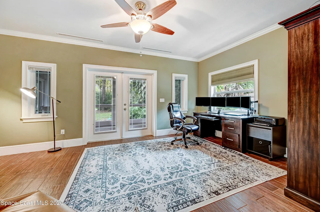 Photo of 6420 South Drive