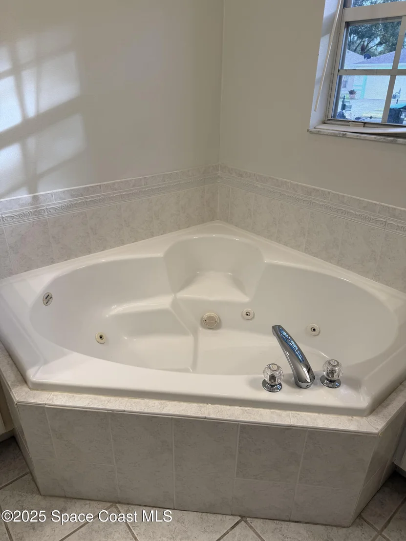 Photo of 1785 Windbrook Drive