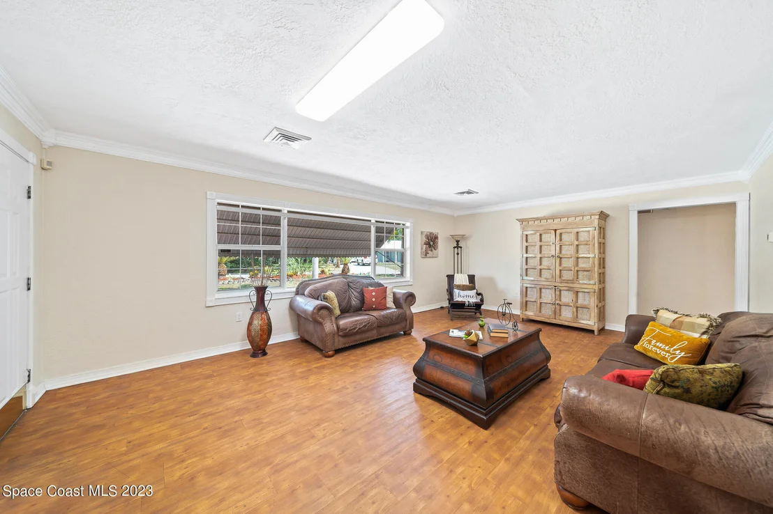 Photo of 863 Pelican Lane