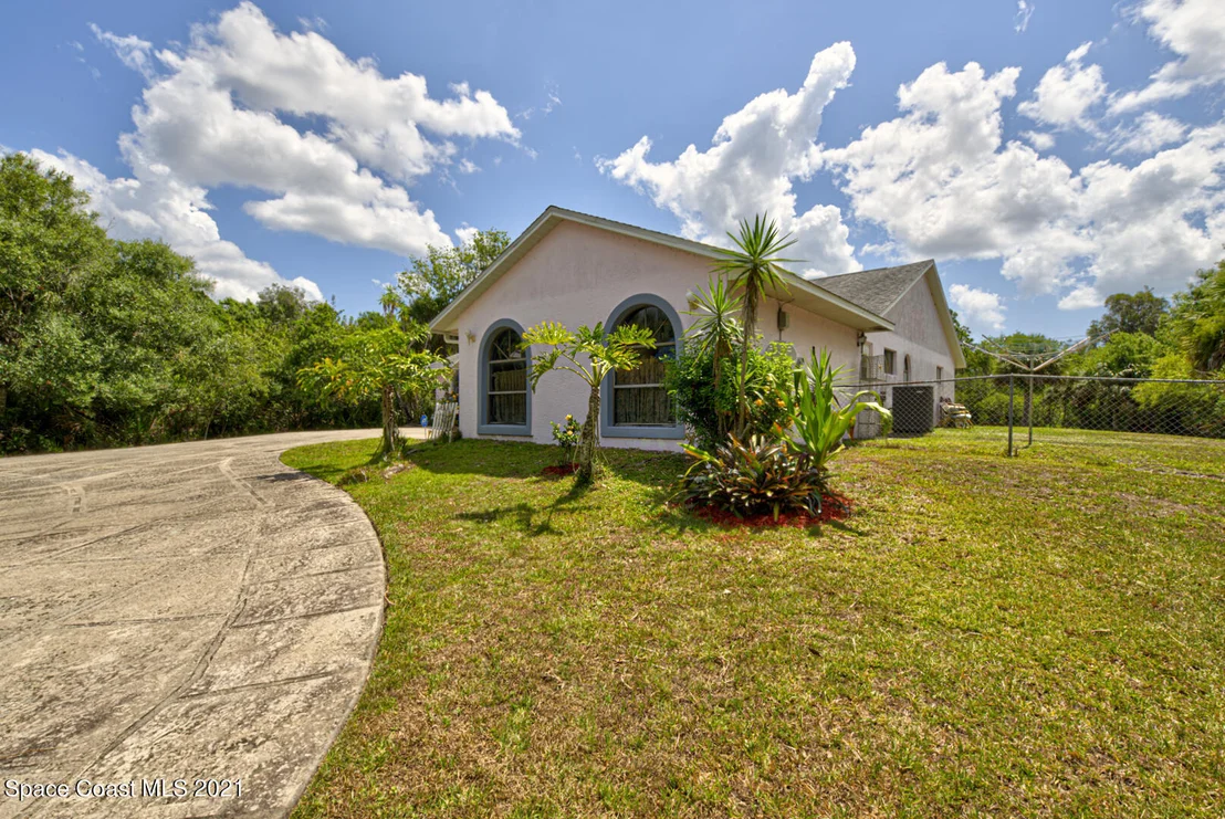 Photo of 2225 Corey Road