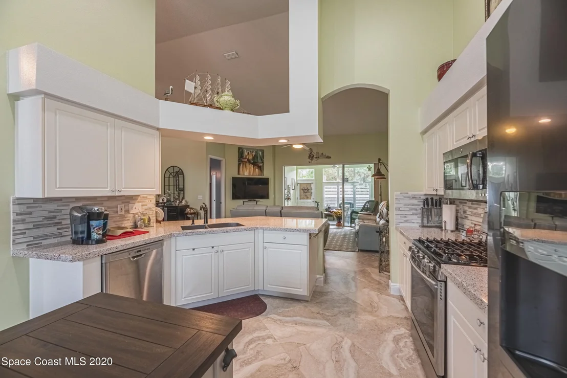Photo of 338 Renaissance Avenue