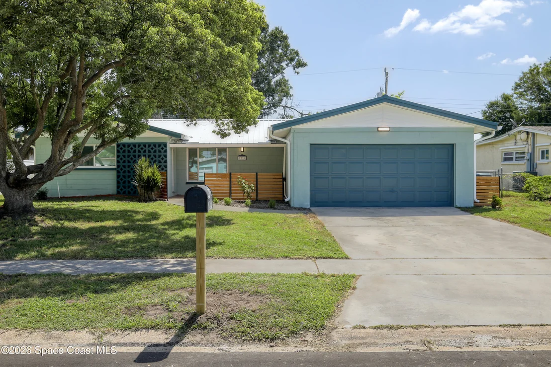 Photo of 1336 Estridge Drive