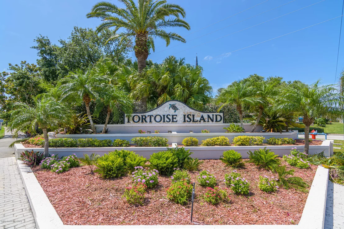 Photo of 454 Lanternback Island Drive