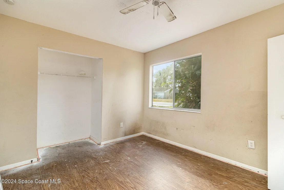 Photo of 771 Cayuga Avenue NE