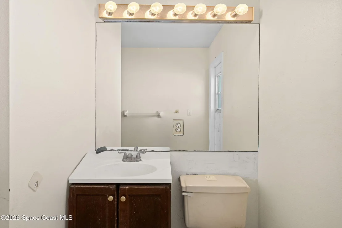 Photo of 2086 Lionel Drive