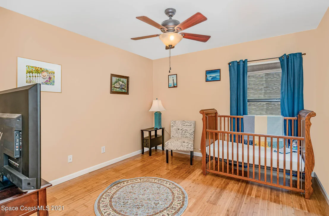Photo of 215 Dryden Circle