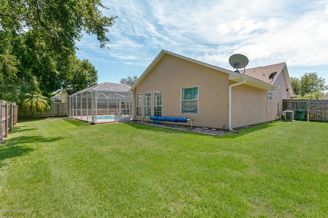 Photo of 1867 Crane Creek Boulevard