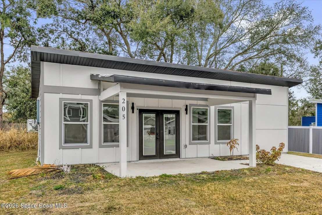 Photo of 205 Flamingo Drive