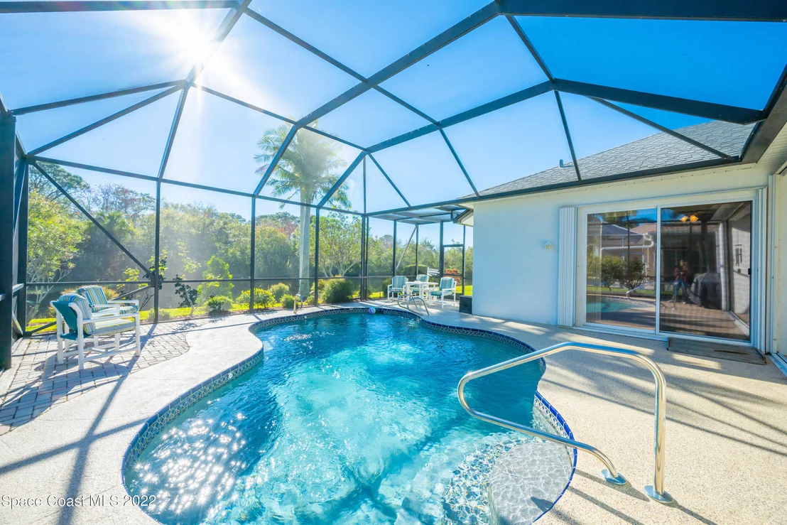 Photo of 697 Carriage Hill Road