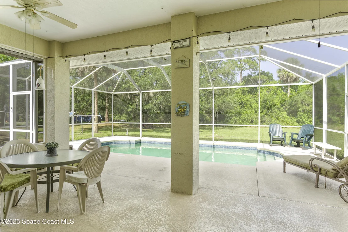 Photo of 386 Valencia Road
