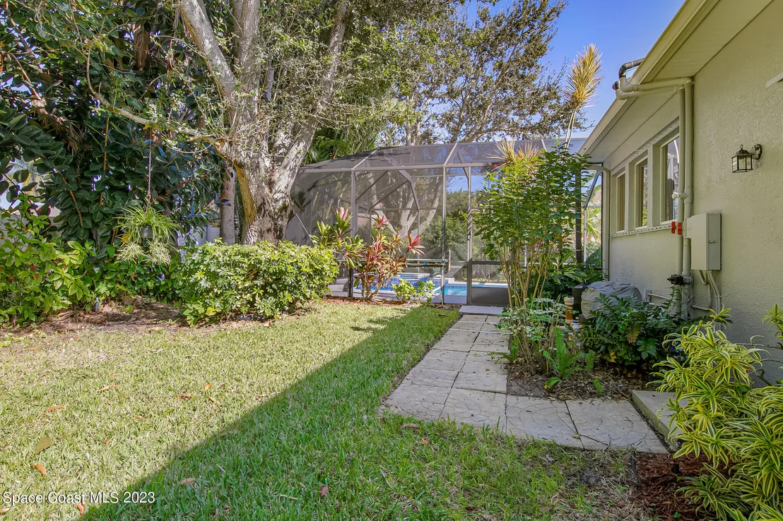 Photo of 6037 Arlington Circle
