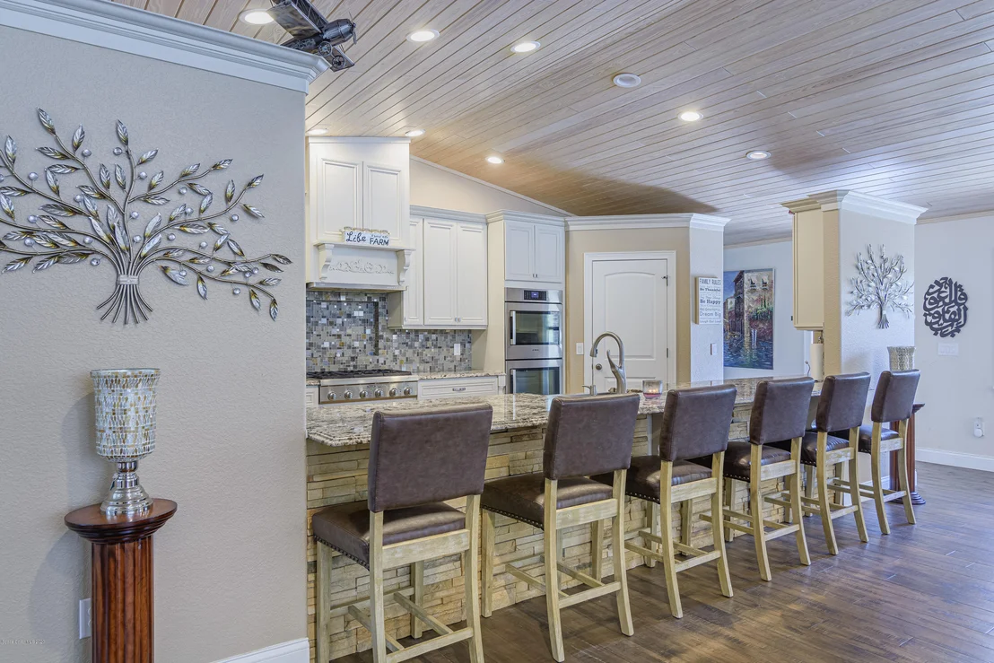Photo of 4085 Lake Washington Road