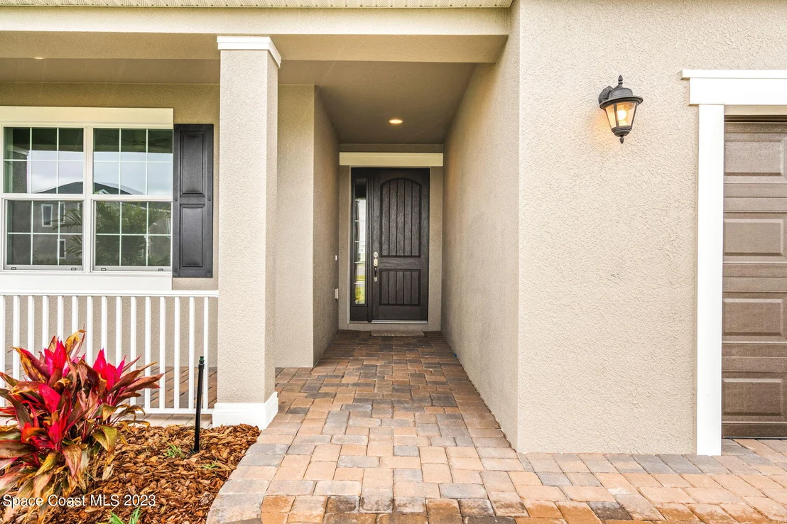 Photo of 8100 Lucent Court