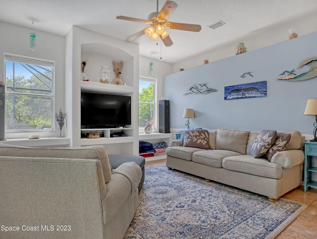 Photo of 5145 Palm Drive