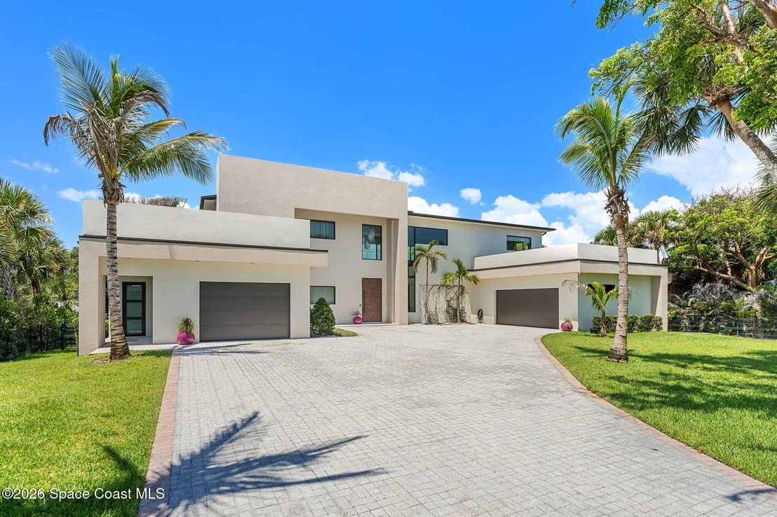 Photo of 7866 Casuarina Drive