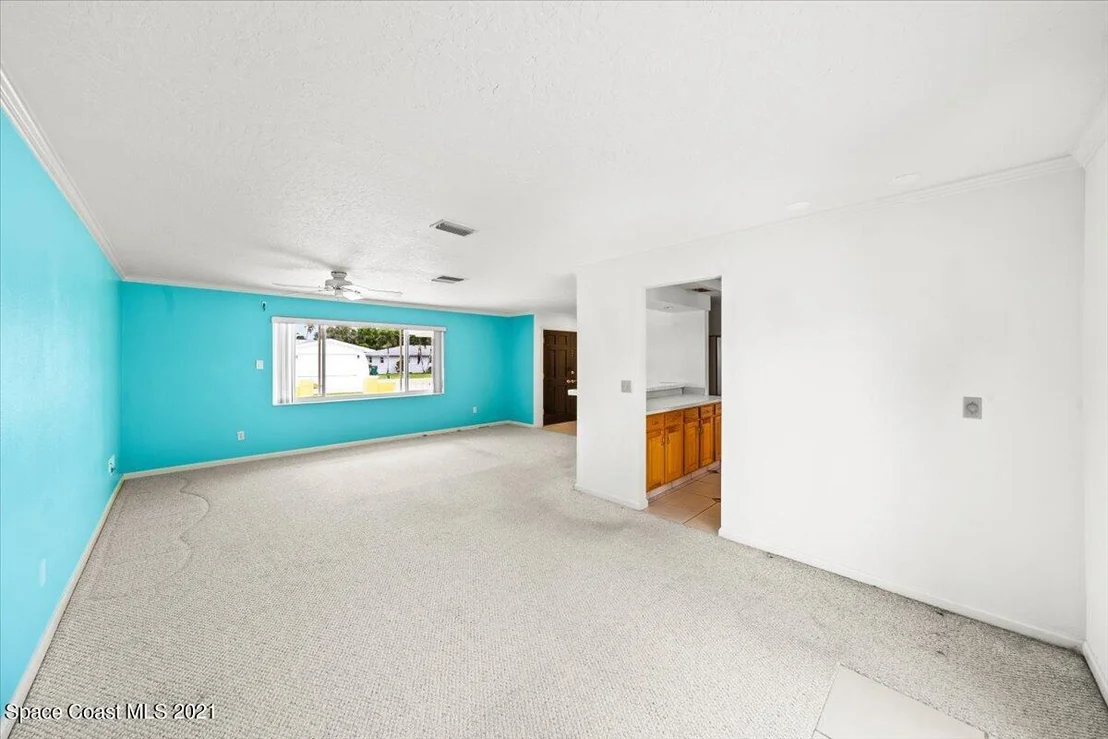 Photo of 320 Bahama Drive