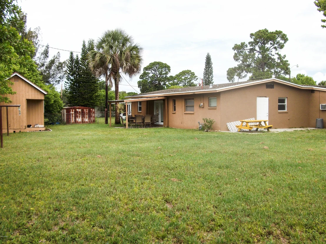 Photo of 1072 Martha Lee Avenue