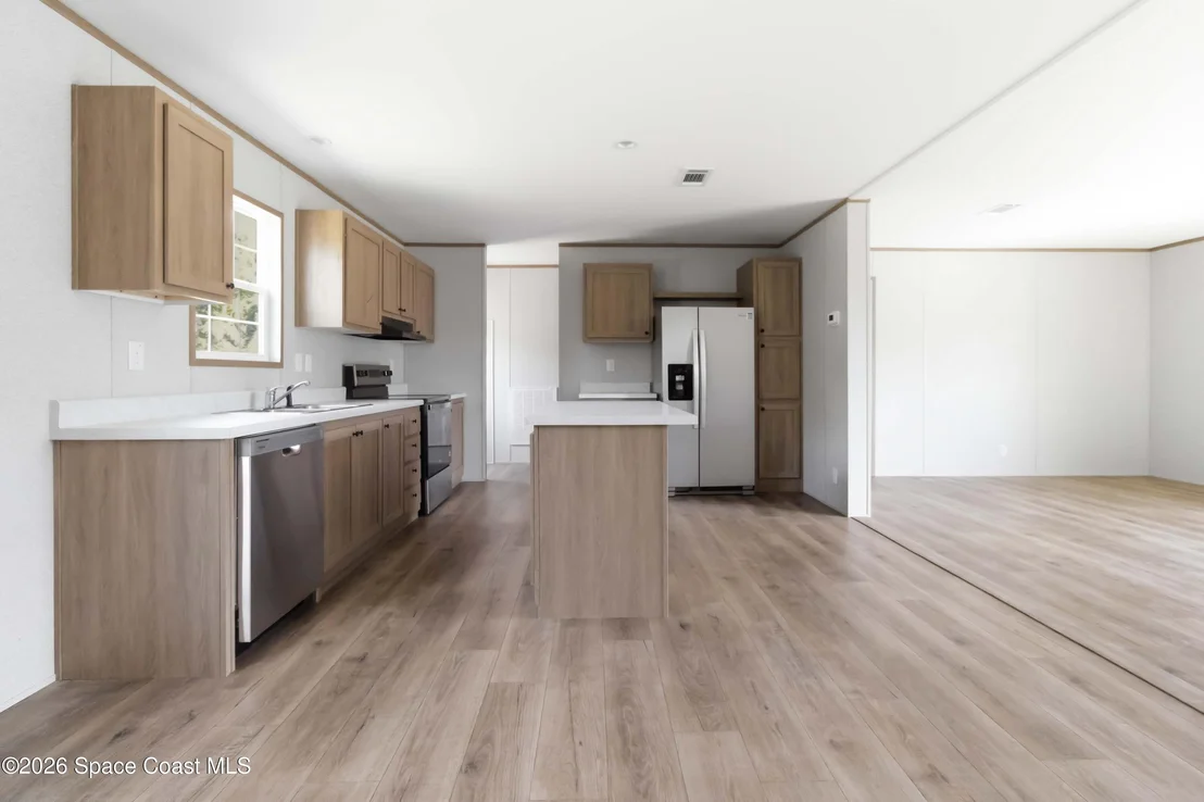 Photo of 6989 Dahlia Drive