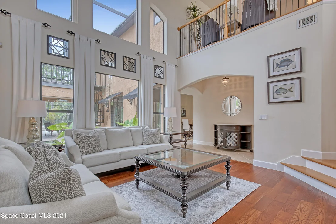 Photo of 1380 Talon Way