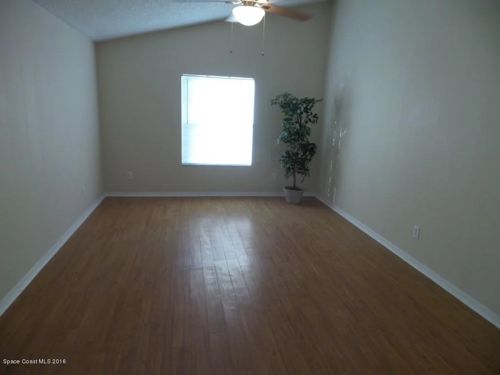 Photo of 854 Tiffany Place