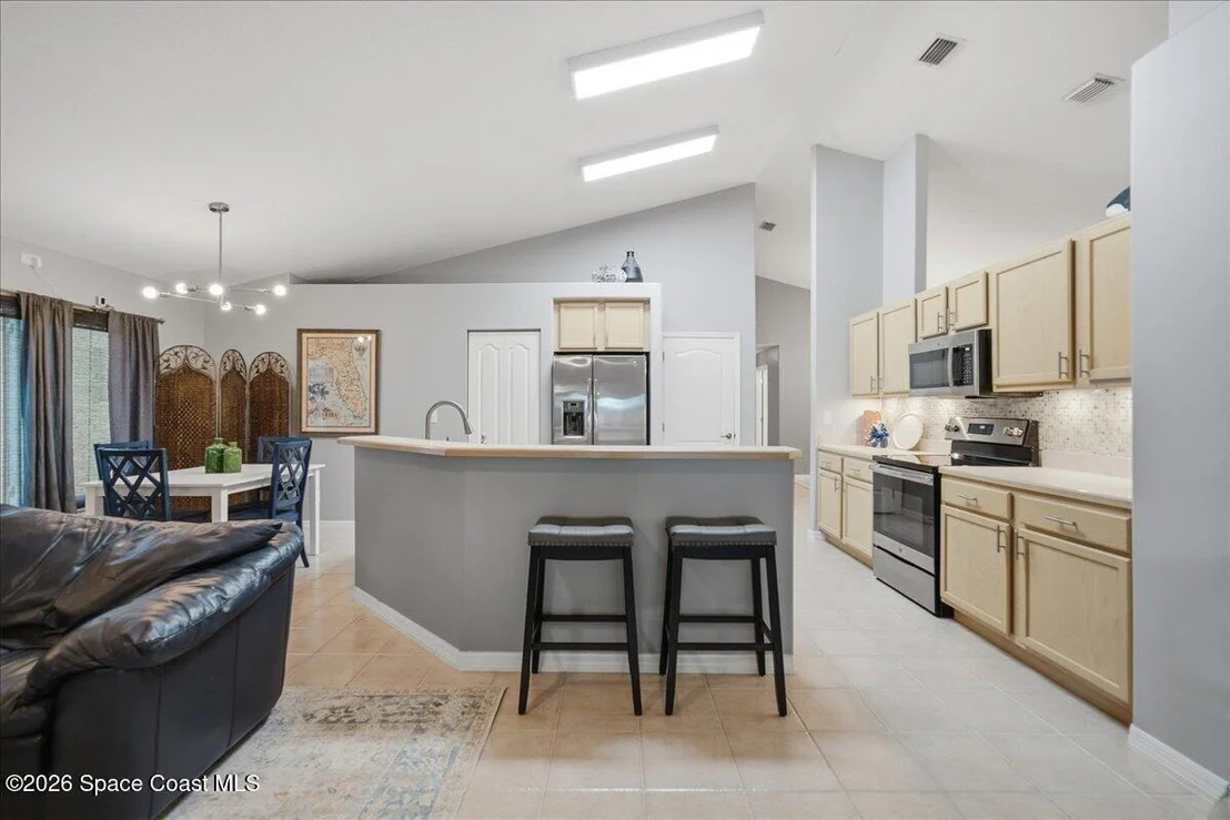 Photo of 688 Brockton Way