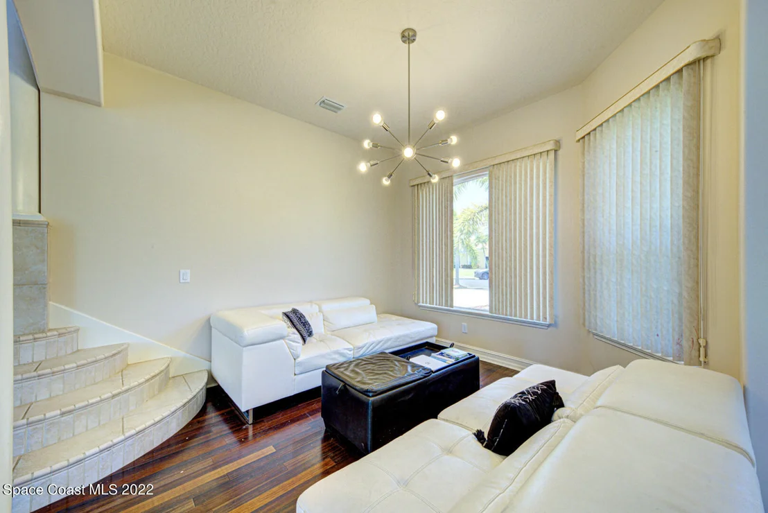Photo of 334 Island Drive