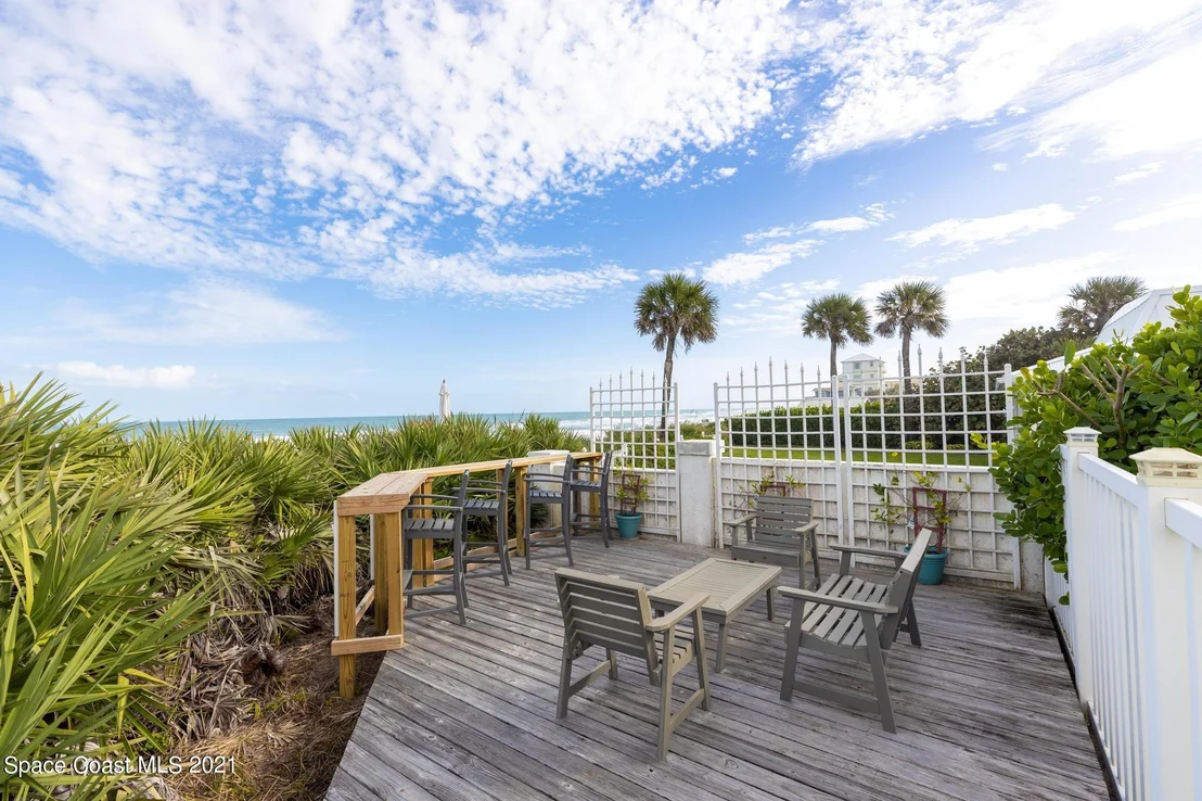 Photo of 735 Beach Street