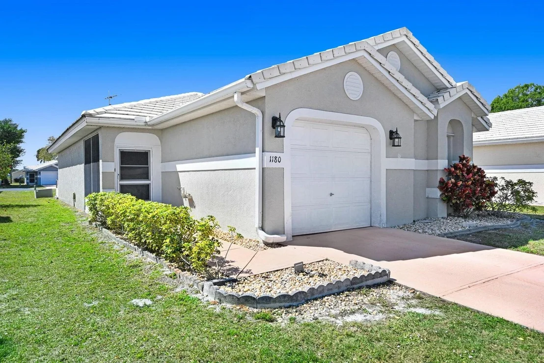 Photo of 1180 Goldenrod Circle NE
