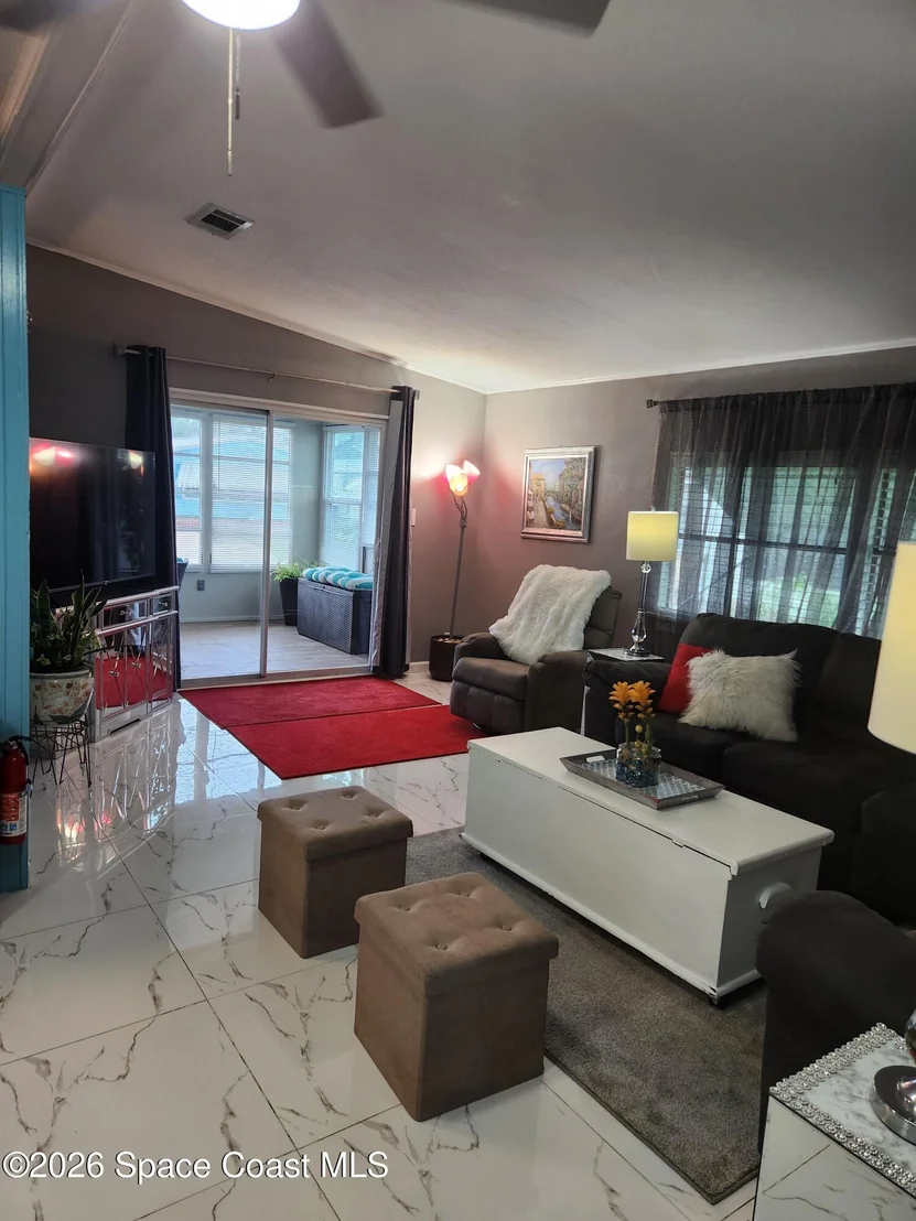 Photo of 2310 Coconut Palm Drive NE