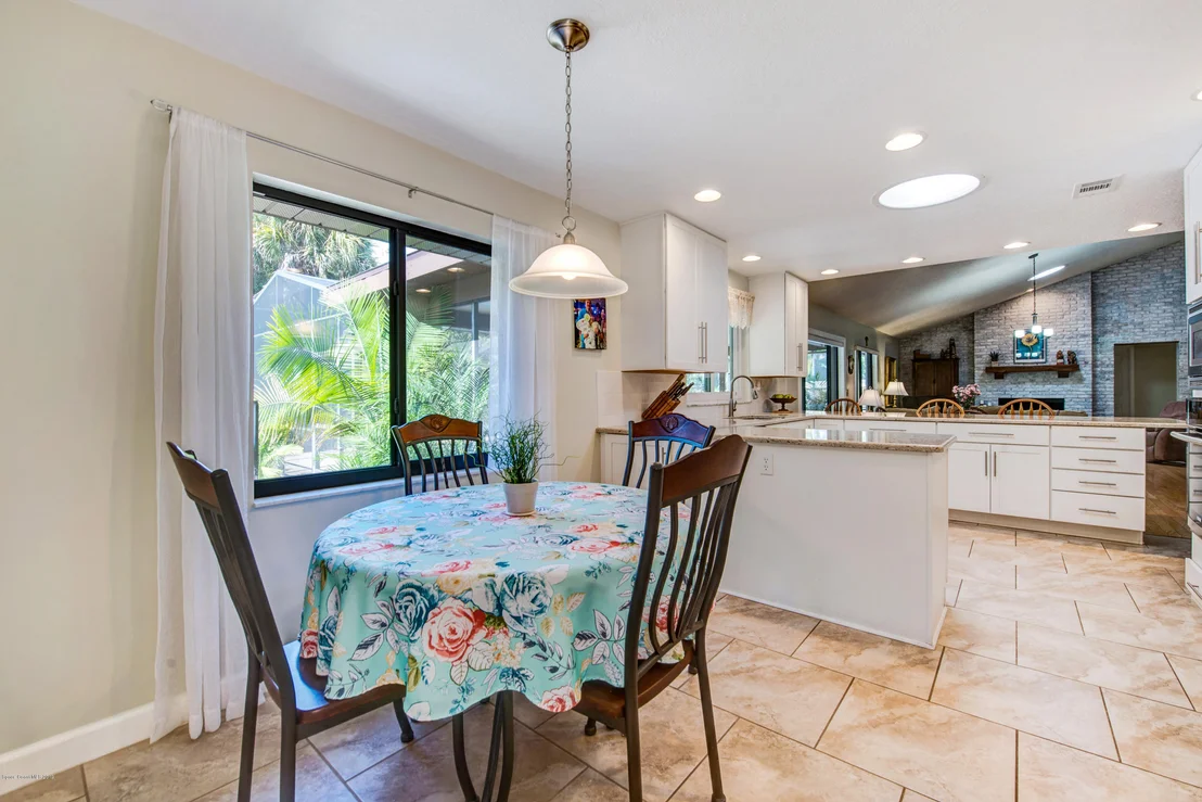 Photo of 1720 Hidden Lake Drive