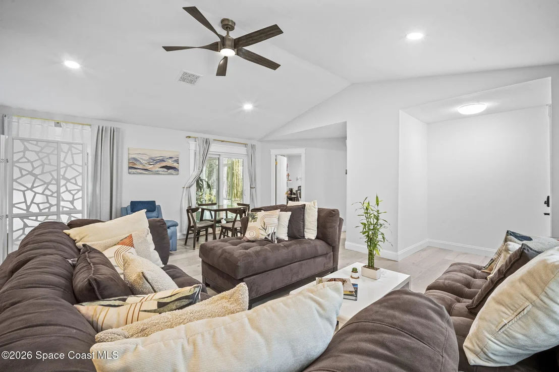 Photo of 7245 Madison Street