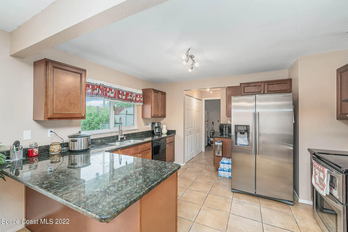 Photo of 910 Eyerly Street