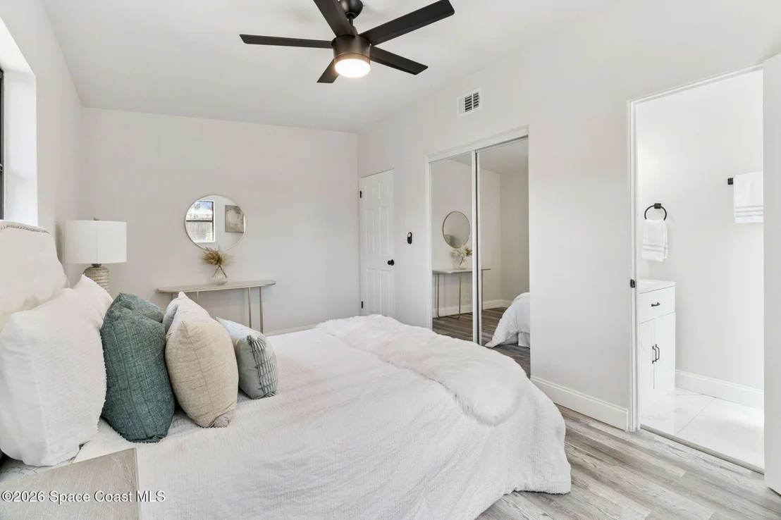 Photo of 1465 Hillcrest Drive