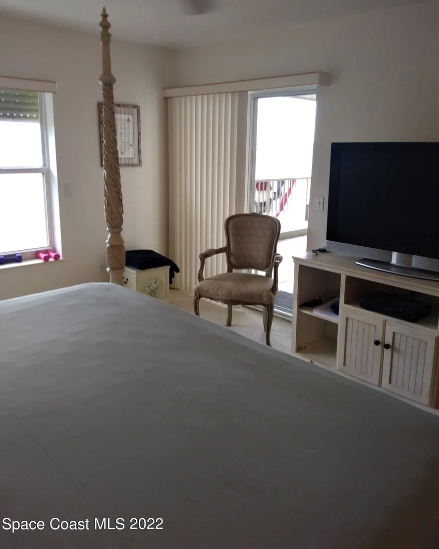 Photo of Unit 302 at 100 Riverside Drive