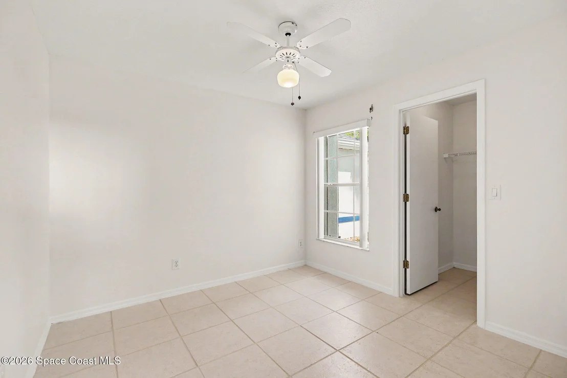 Photo of 1230 Meadowbrook Road NE