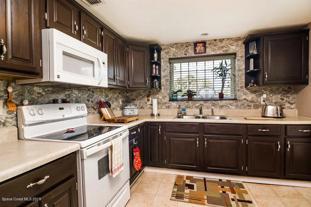 Photo of 5015 State Road 46